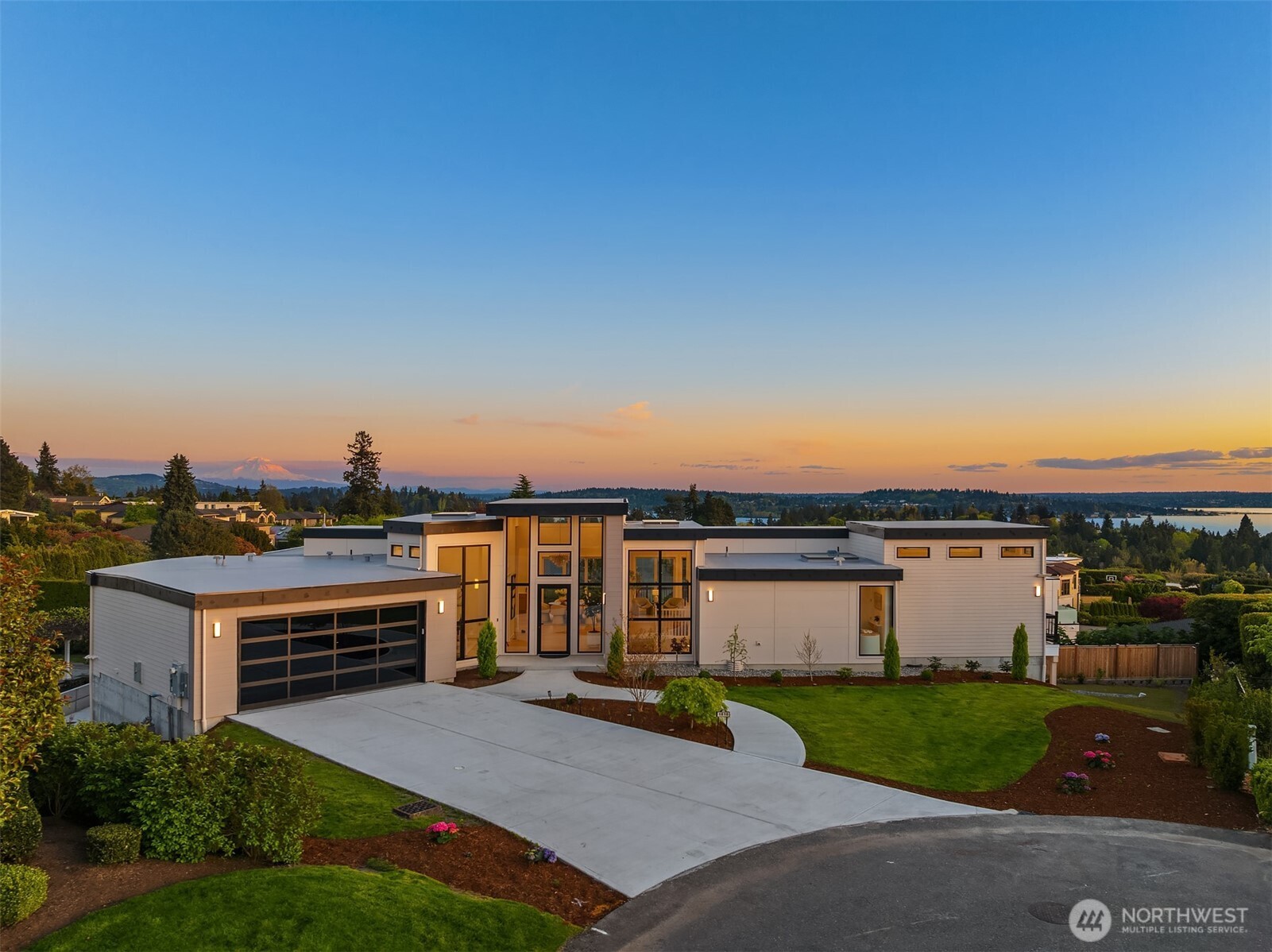 1810 91st Place NE Clyde Hill WA 98004
