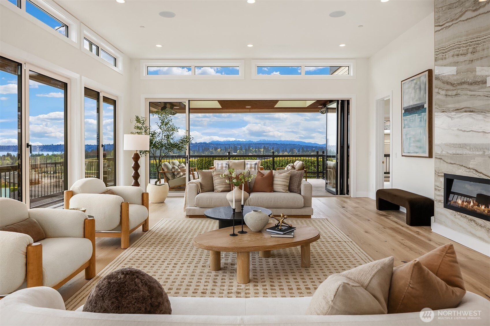 1810 91st Place NE Clyde Hill WA 98004