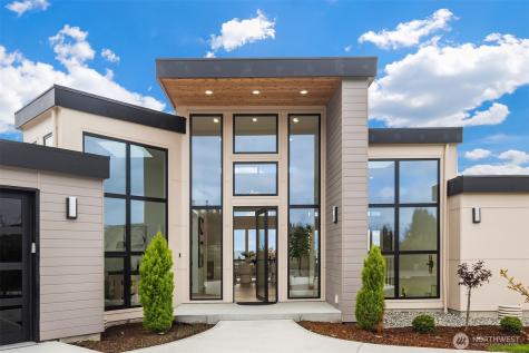 1810 91ST Clyde Hill WA 98004