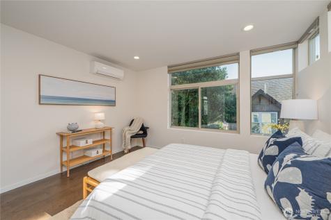 2037 NW 65th Street Seattle WA 98117