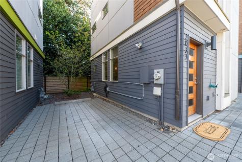 2037 NW 65th Street Seattle WA 98117