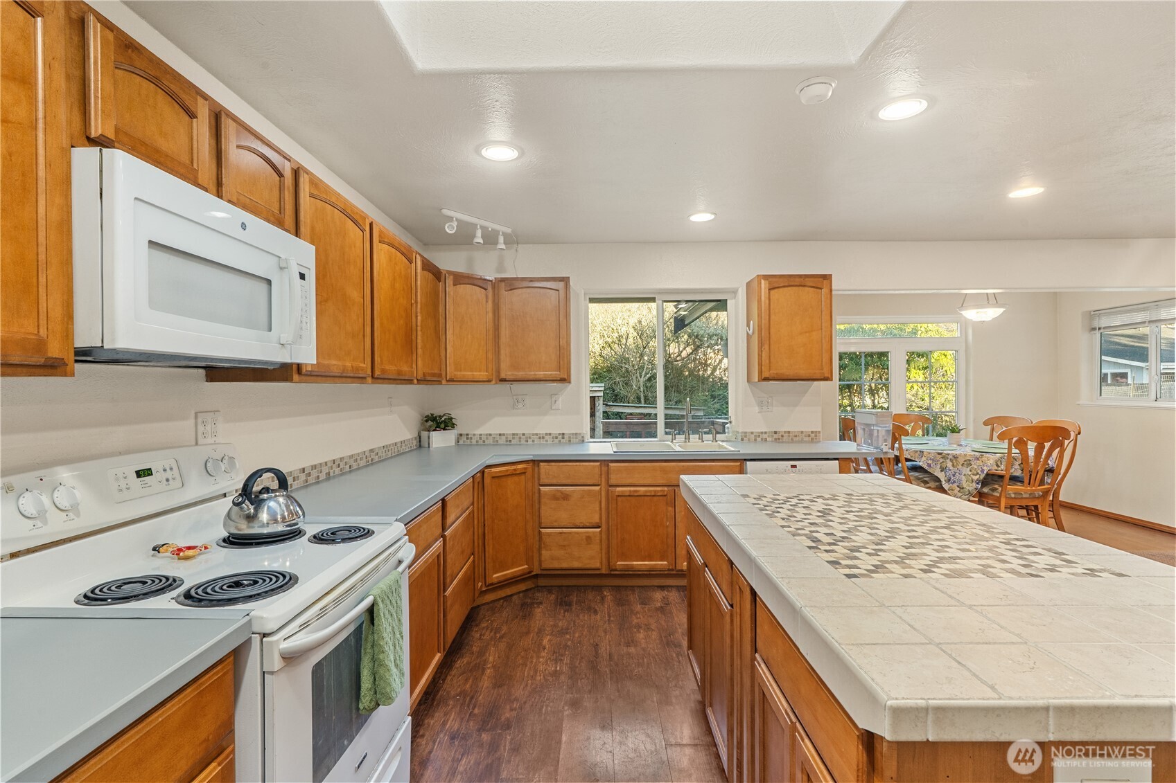 804 Scoter Court SE Ocean Shores WA 98569