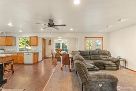 804 Scoter Court SE Ocean Shores WA 98569