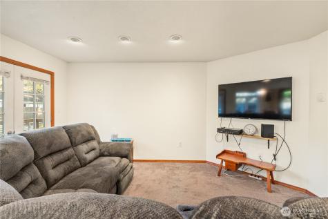 804 Scoter Court SE Ocean Shores WA 98569