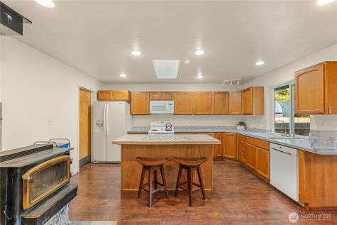 804 Scoter Court SE Ocean Shores WA 98569