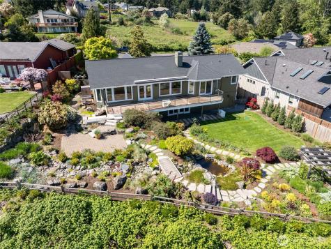 1529 13TH Fox Island WA 98333