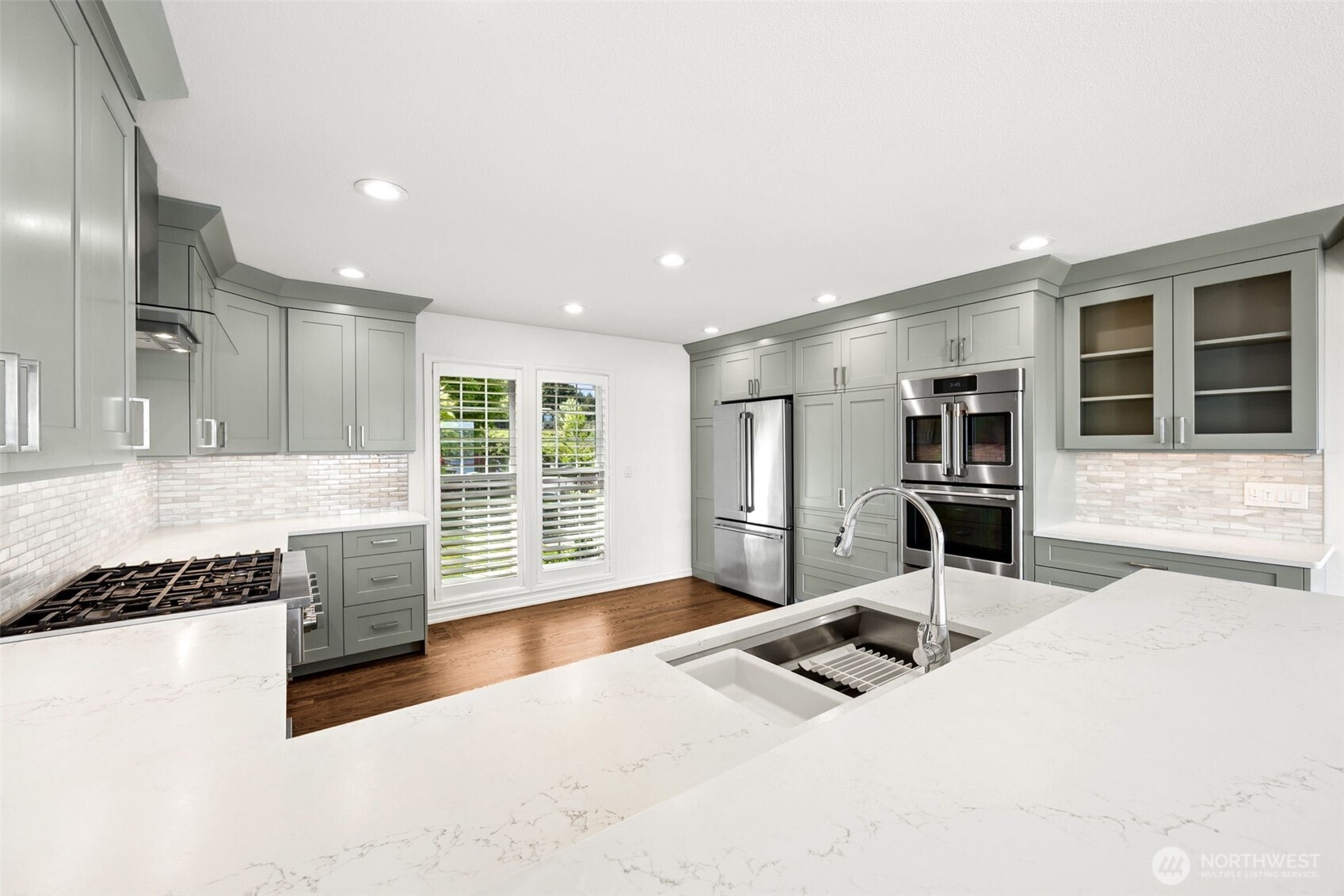 1529 13th Court Fox Island WA 98333