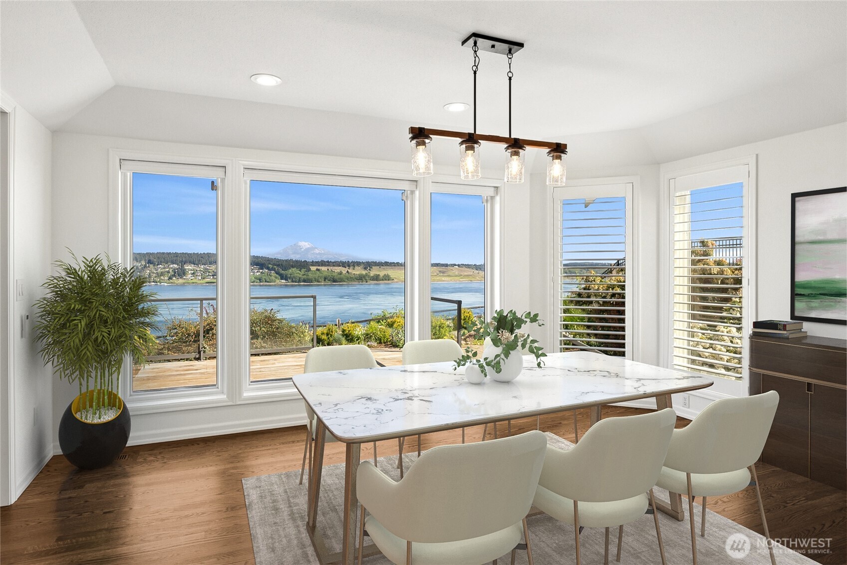 1529 13th Court Fox Island WA 98333