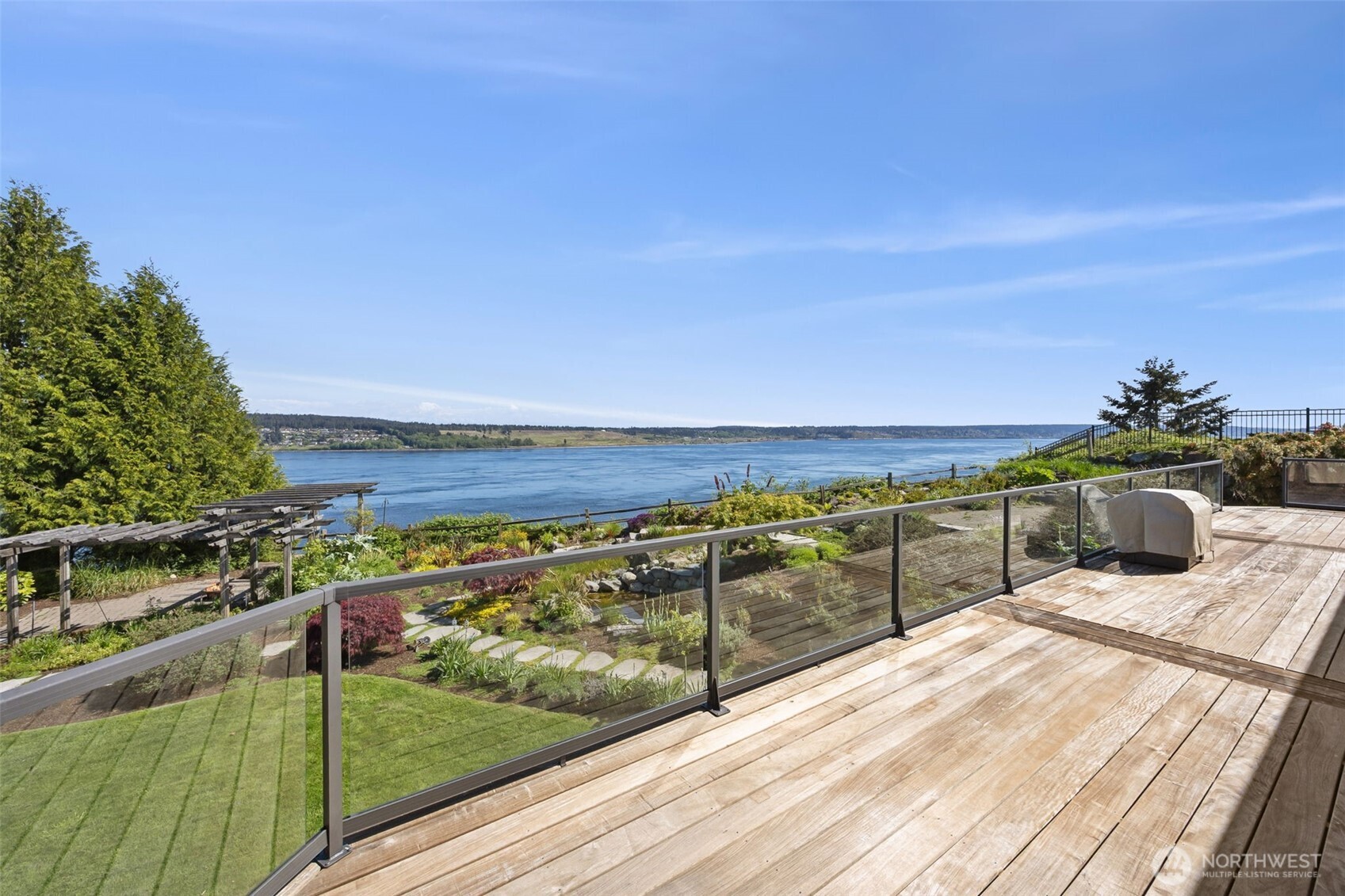 1529 13th Court Fox Island WA 98333