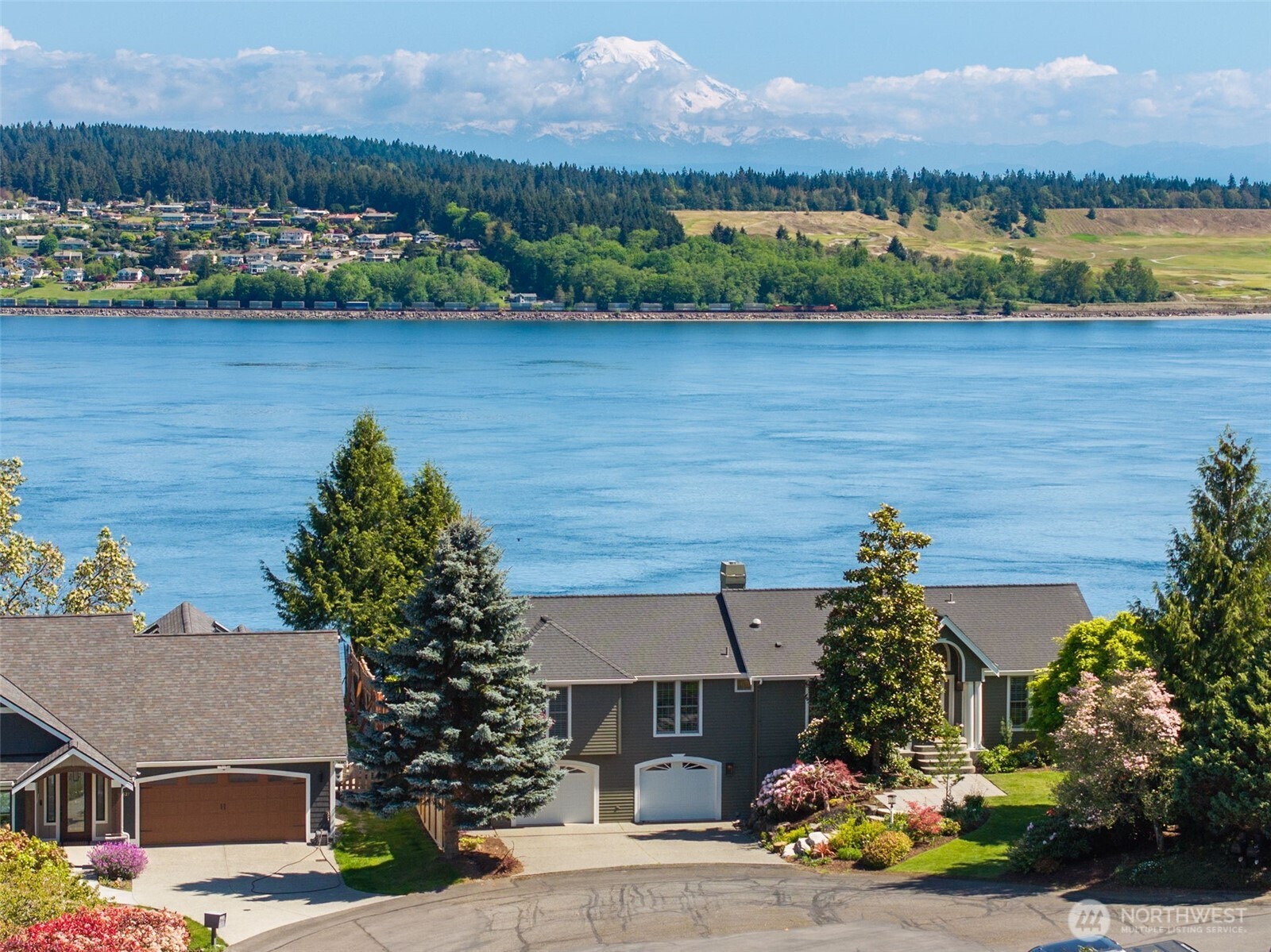 1529 13th Court Fox Island WA 98333