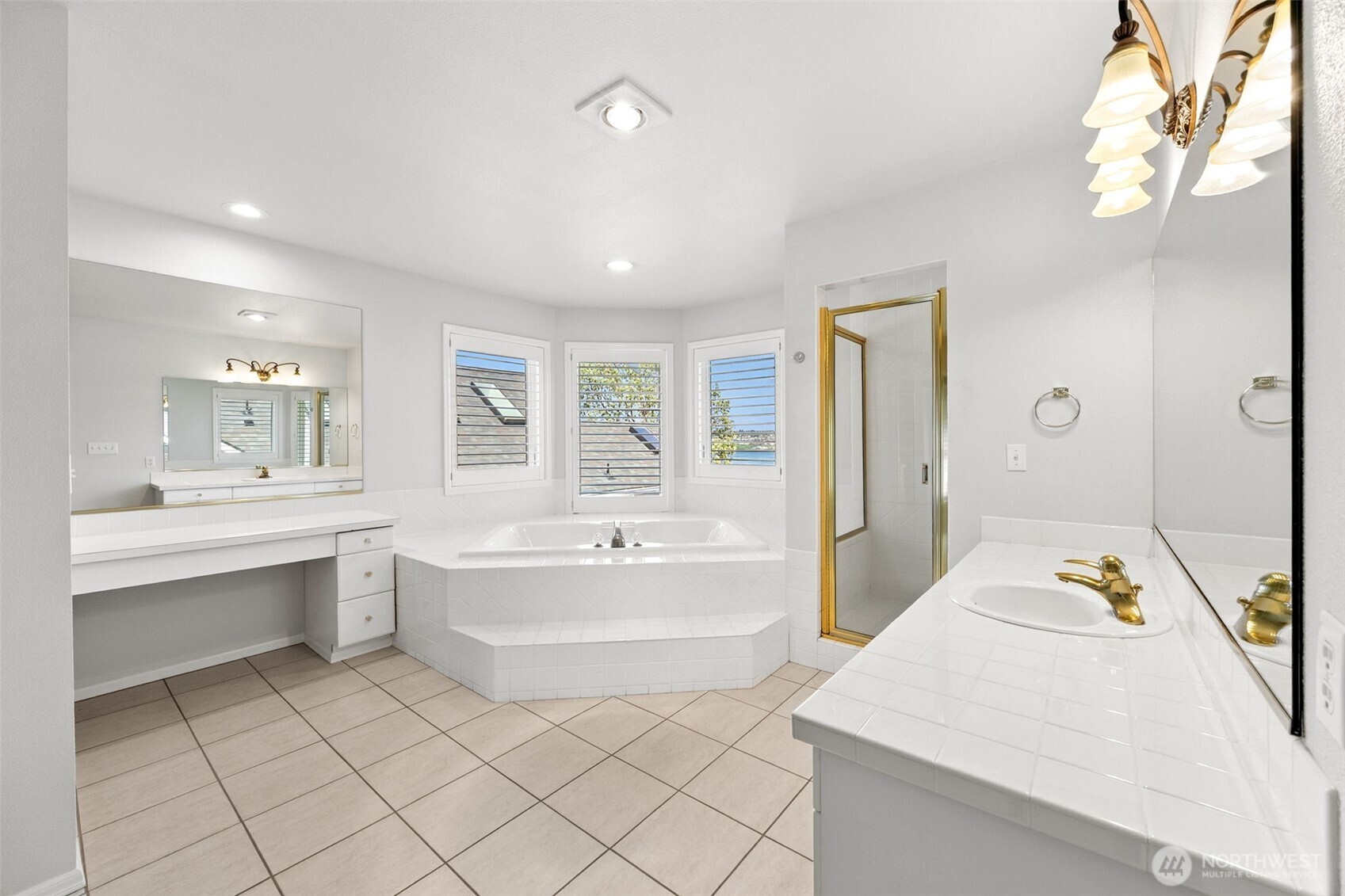 1529 13th Court Fox Island WA 98333