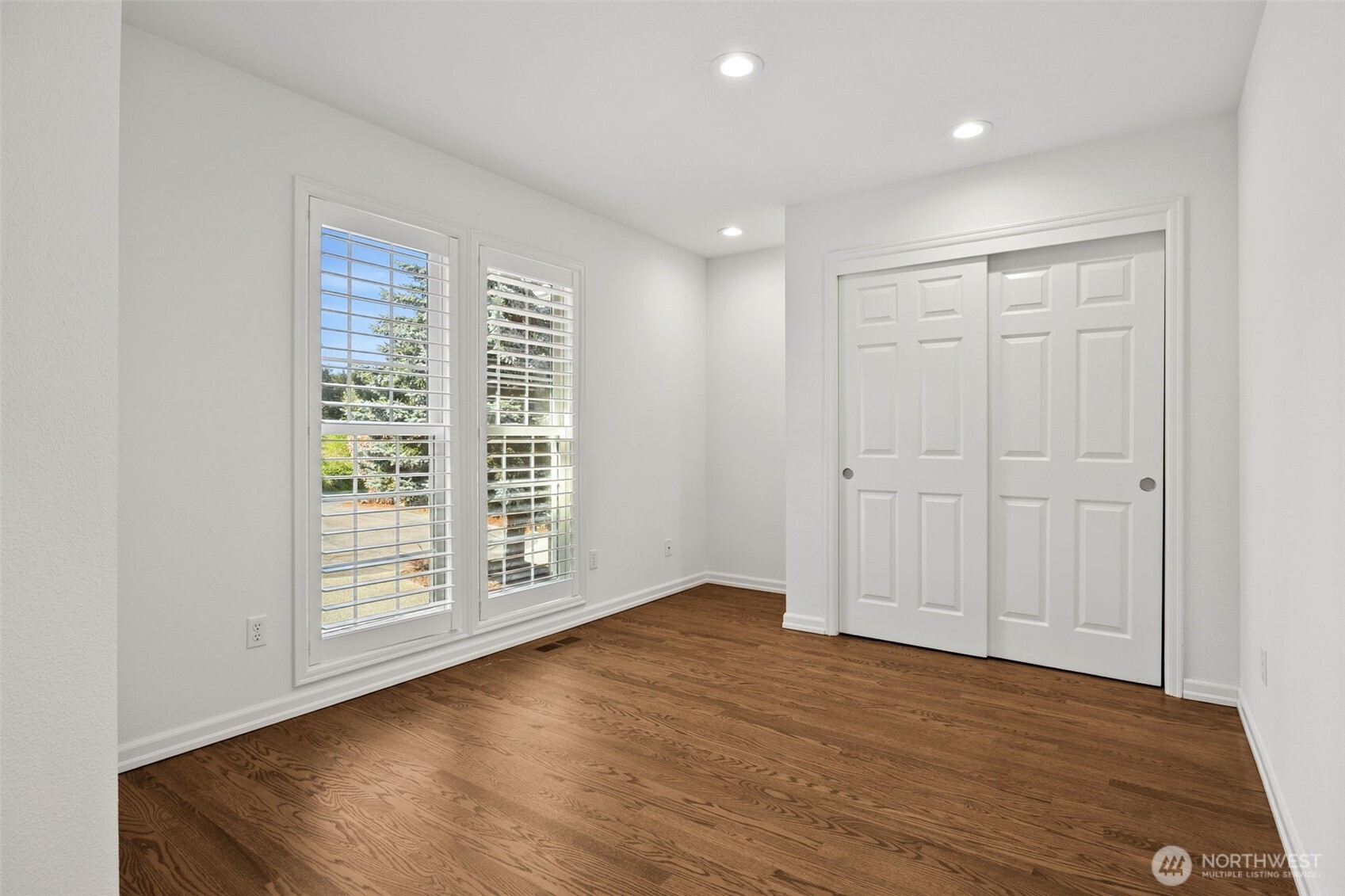 1529 13th Court Fox Island WA 98333