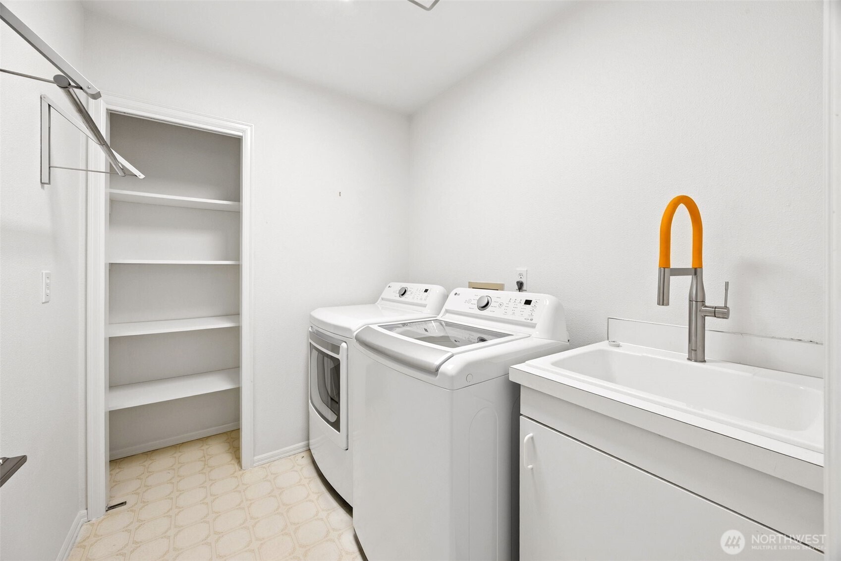1529 13th Court Fox Island WA 98333