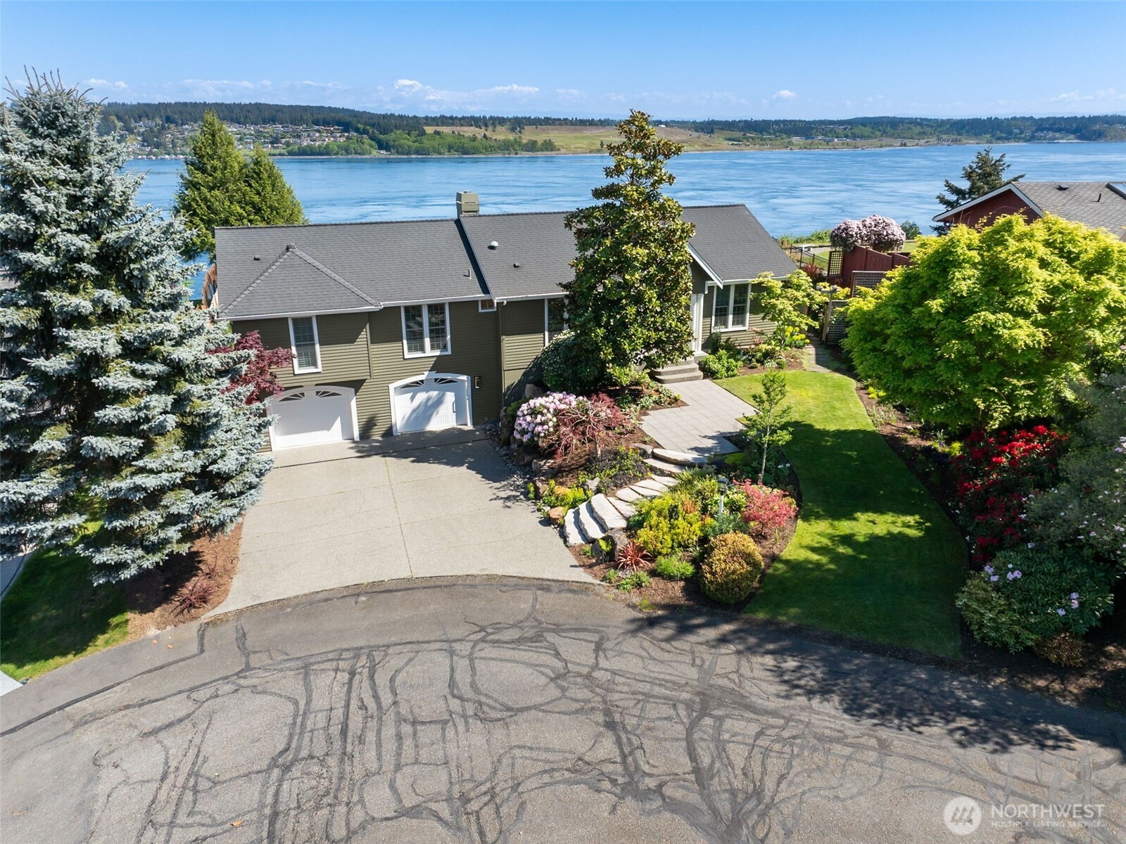 1529 13th Court Fox Island WA 98333