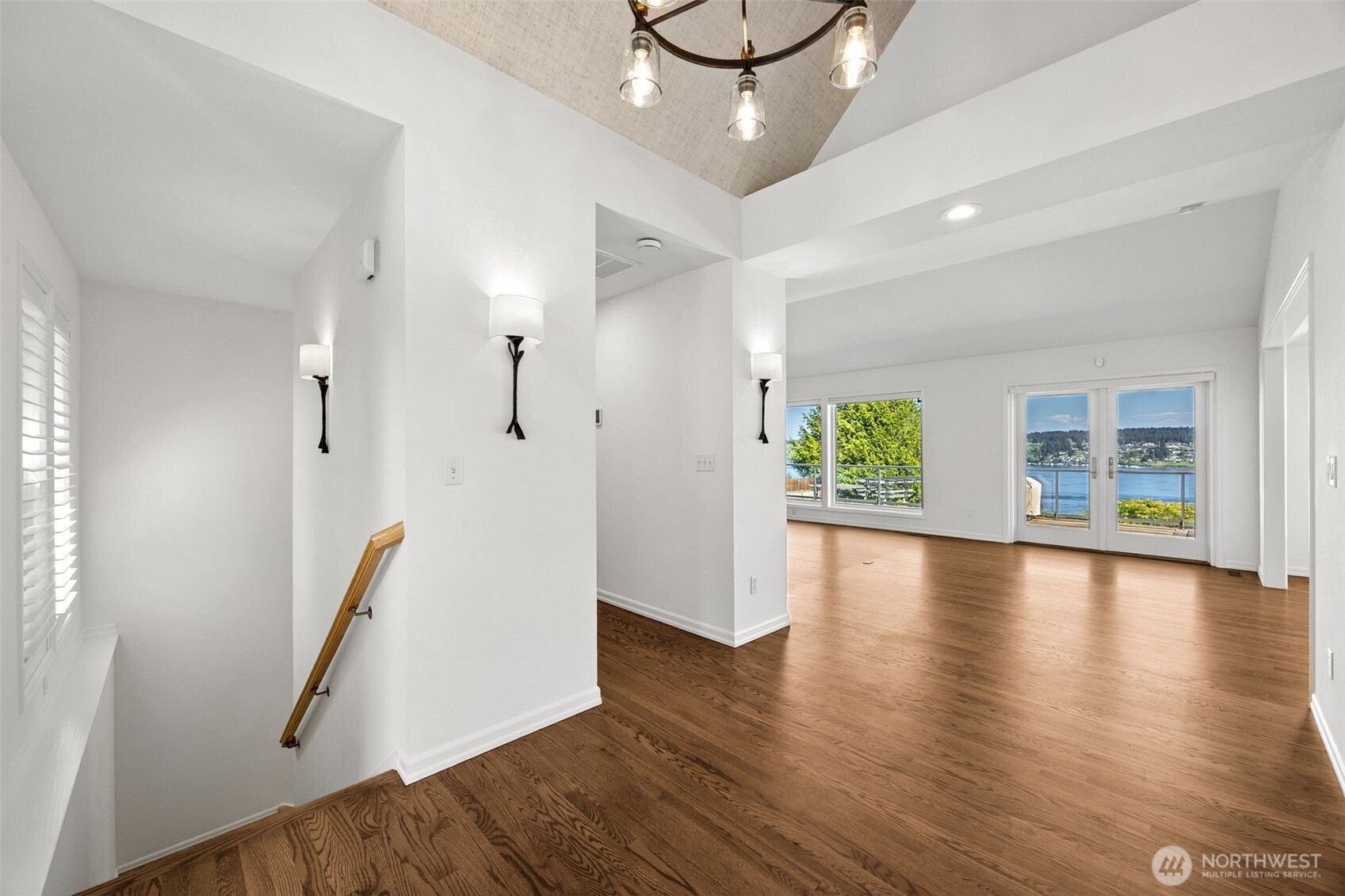 1529 13th Court Fox Island WA 98333
