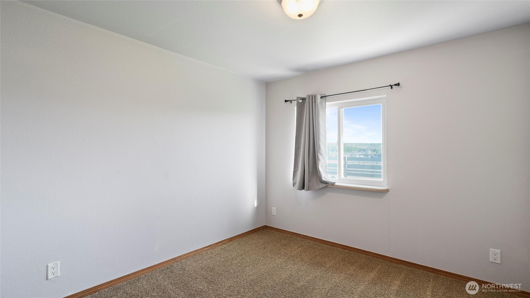 398 Balm Street Touchet WA 99360