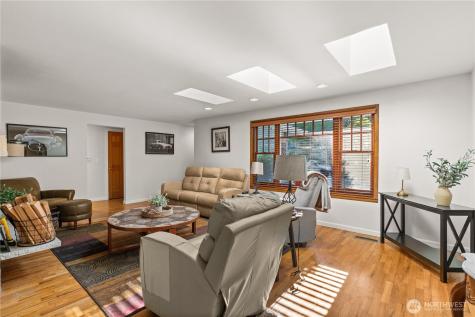 4918 119th Avenue SE Bellevue WA 98006
