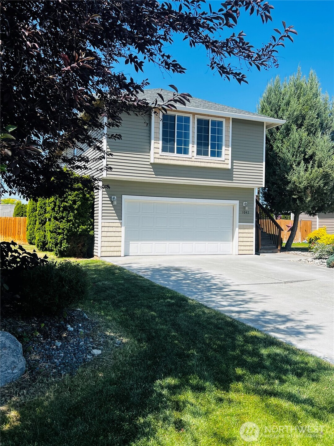 1042 S Lakeland Drive Moses Lake WA 98837