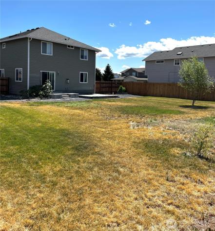 1042 S Lakeland Drive Moses Lake WA 98837