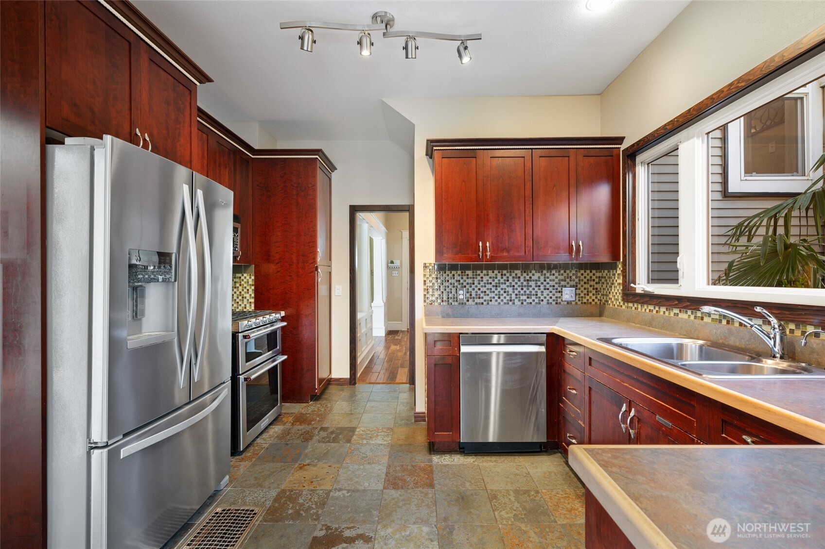602 NW 18th Loop Camas WA 98607