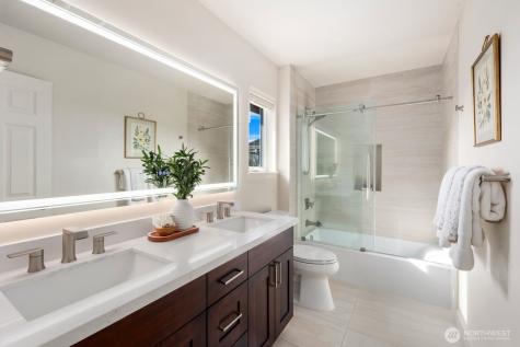 2045 32nd Avenue NE Issaquah WA 98029