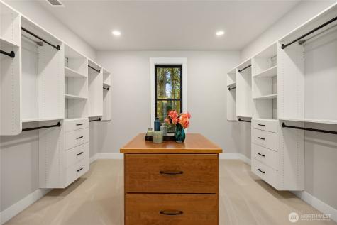 7535 NE West Port Madison Road Bainbridge Island WA 98110