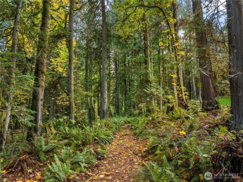 7535 NE West Port Madison Road Bainbridge Island WA 98110