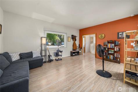 806 120th Street S Tacoma WA 98444