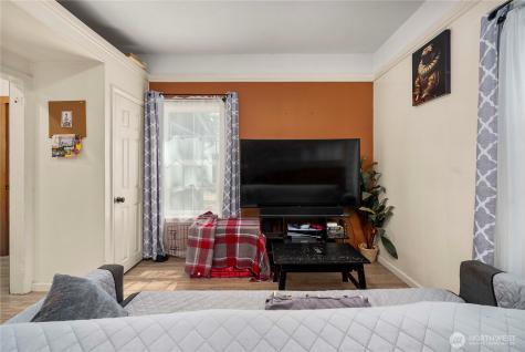 806 120th Street S Tacoma WA 98444