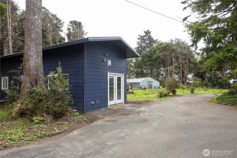 4631 State Route 109 Moclips WA 98562