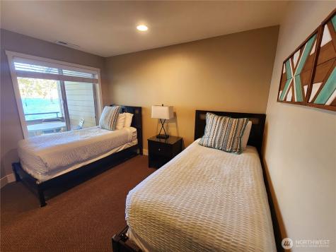 1 Beach 570-g Manson WA 98831