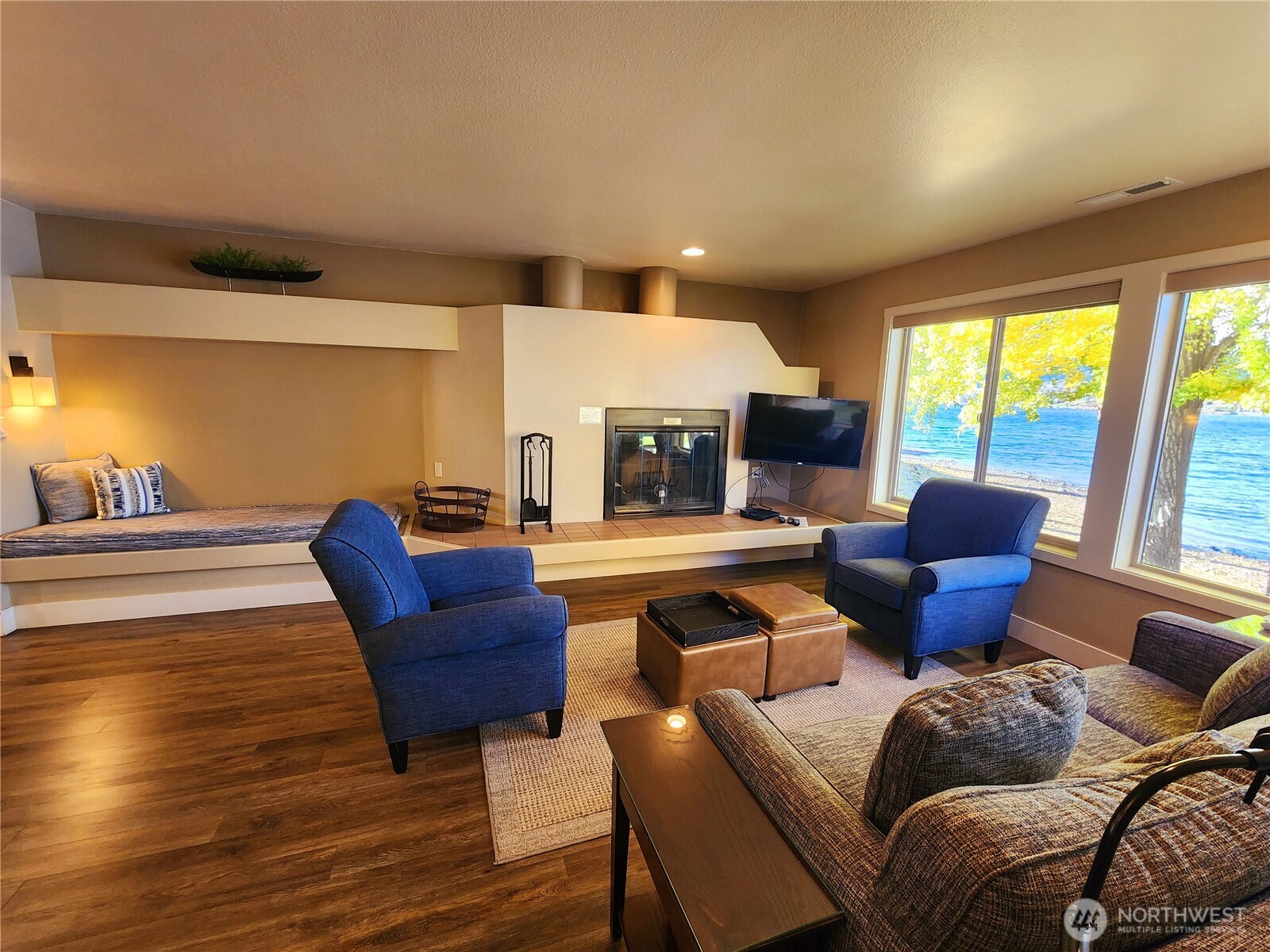 1 Beach 570-g Manson WA 98831