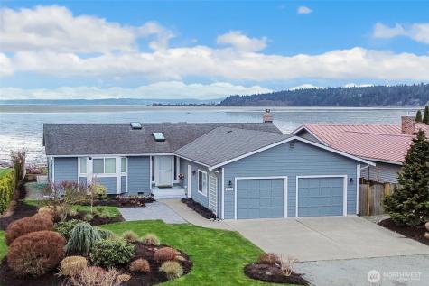 858 Livingston Bay Shore Drive Camano Island WA 98282