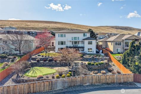 1614 W 51st Avenue Kennewick WA 99338