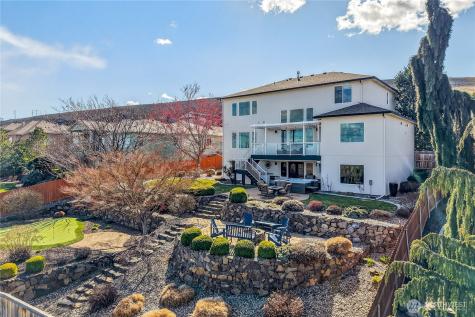 1614 W 51st Avenue Kennewick WA 99338