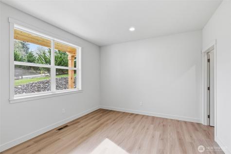 117 Red Hawk Drive Castle Rock WA 98611