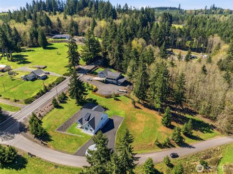 117 Red Hawk Drive Castle Rock WA 98611