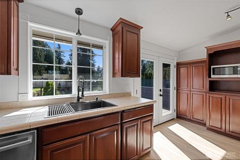 2003 SW 304th Street Federal Way WA 98023