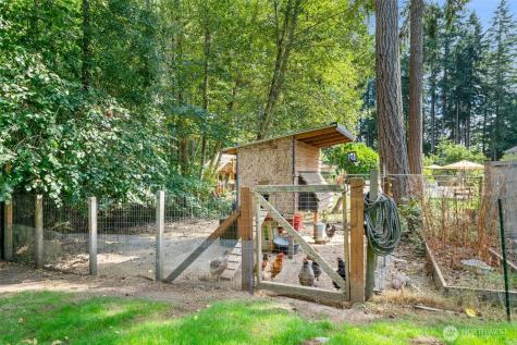 4957 Lakeview Place SE Port Orchard WA 98367