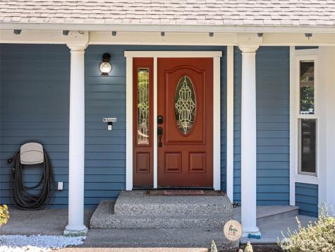 4957 Lakeview Place SE Port Orchard WA 98367