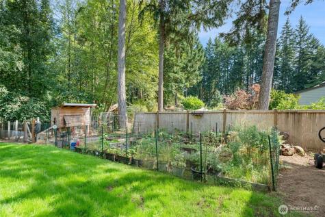 4957 Lakeview Place SE Port Orchard WA 98367