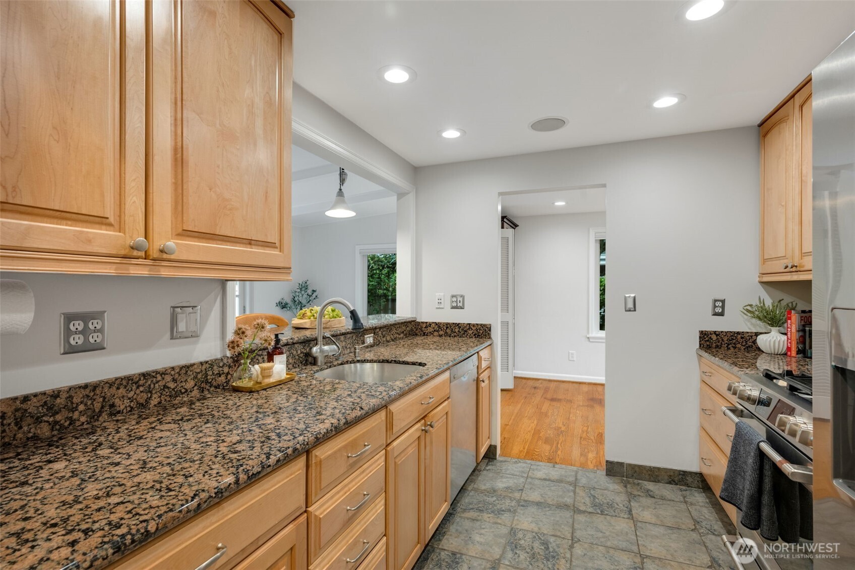 4732 45th Avenue NE Seattle WA 98105