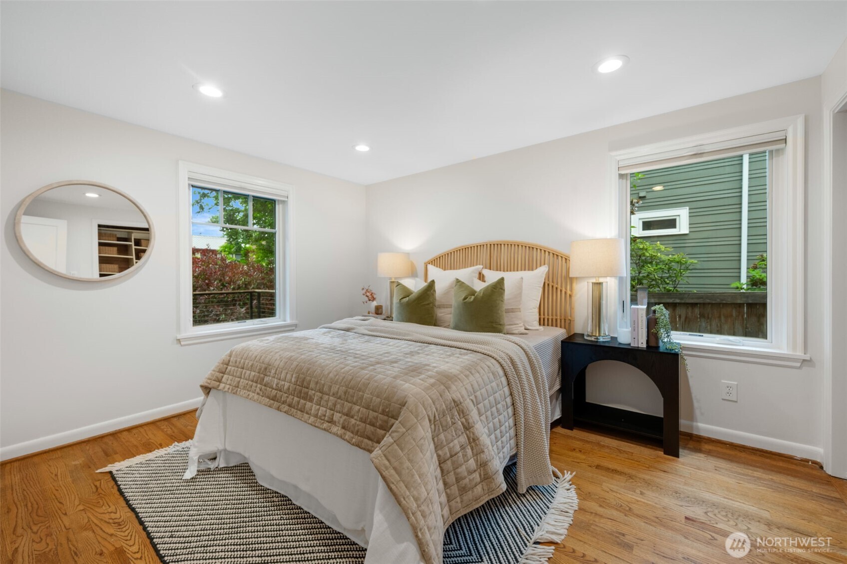4732 45th Avenue NE Seattle WA 98105