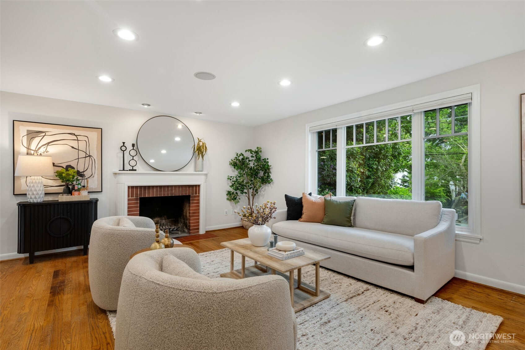 4732 45th Avenue NE Seattle WA 98105