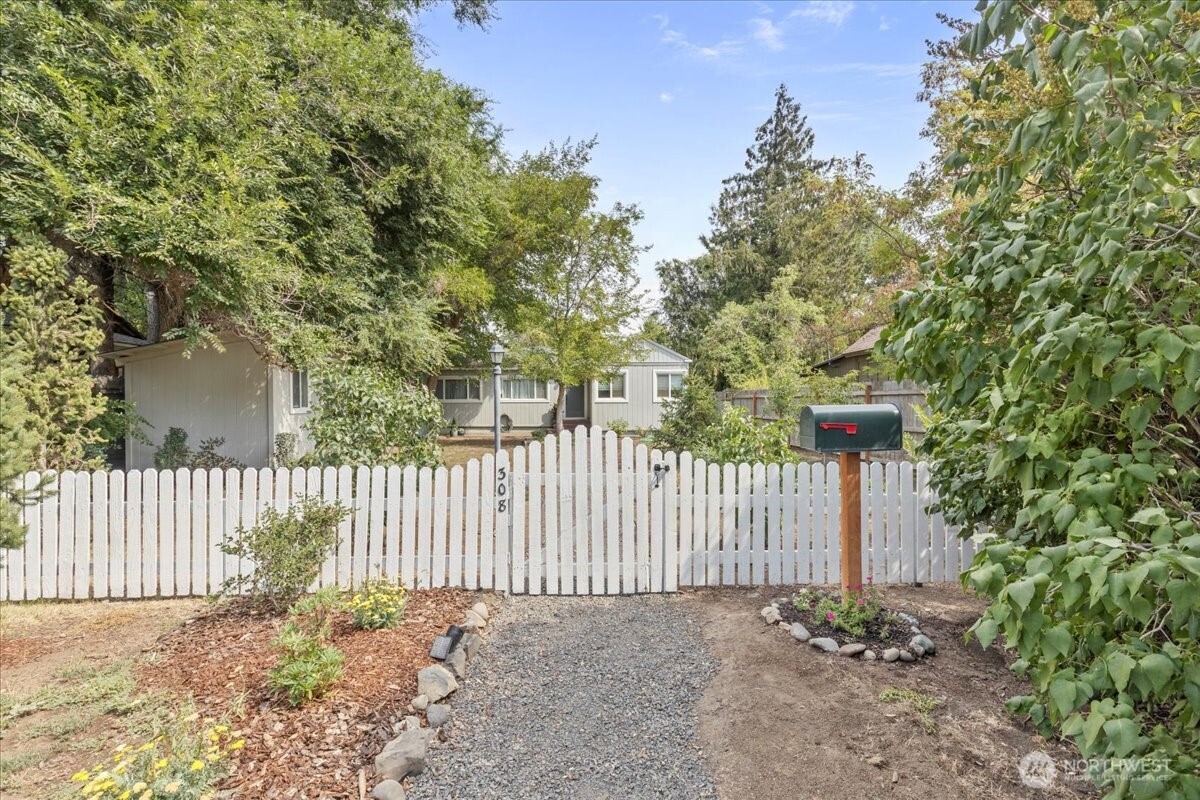 308 S Ruby Ellensburg WA 98926