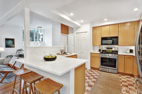 14627 SE Newport Way Bellevue WA 98006