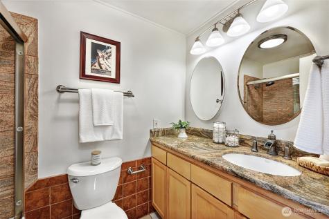 14627 SE Newport Way Bellevue WA 98006