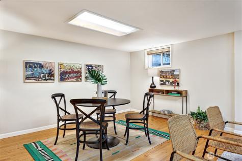 14627 SE Newport Way Bellevue WA 98006