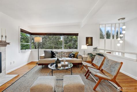 14627 SE Newport Way Bellevue WA 98006