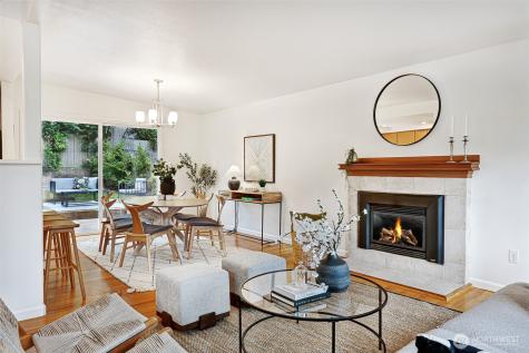 14627 SE Newport Way Bellevue WA 98006